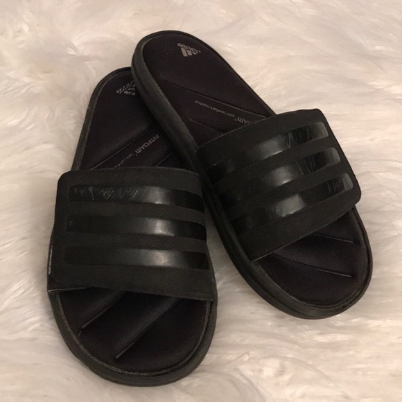 adidas soccer flip flops